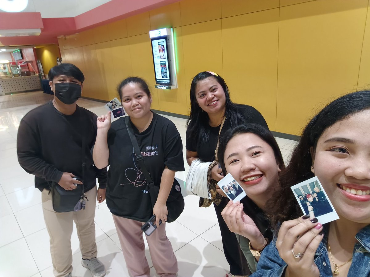 jaaaashutin's tweet photo. Thank you, kaps! Di ko nakuha UN mo 😭 Salamat sa free pictures ng MAHALIMA 💙

@keunawoo 
@SB19Official #SB19
#PAGTATAGTheDocumentary https://t.co/4KpbJDCrvf