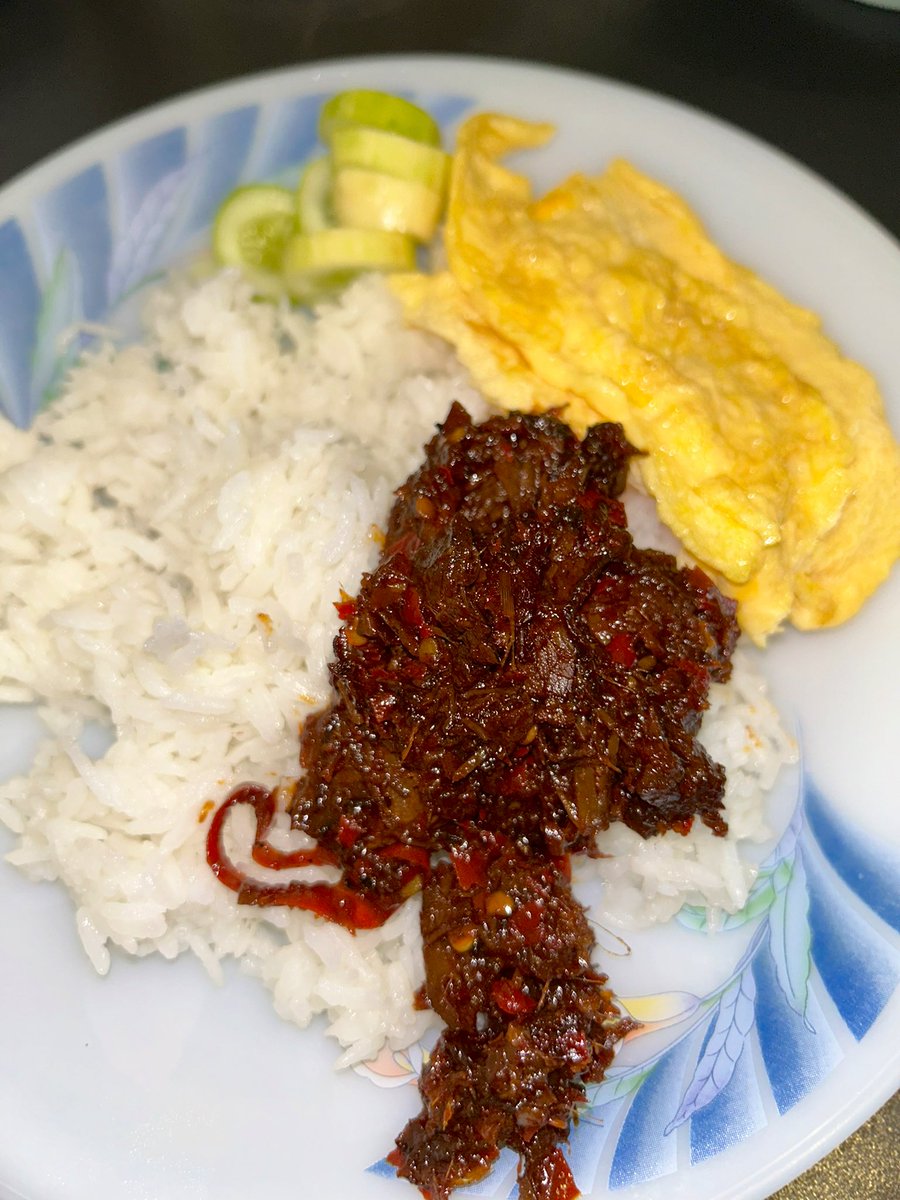 twtbiy's tweet photo. Tak sangka ada juga dendeng versi teknik retort yang sedap. Yang pasti daging dendeng ni beef premium gais. Panaskan &amp; makan dengan nasi pun dah cukup surr. 

📲https://t.co/zhB9BA6d5p https://t.co/TXVofraqI8
