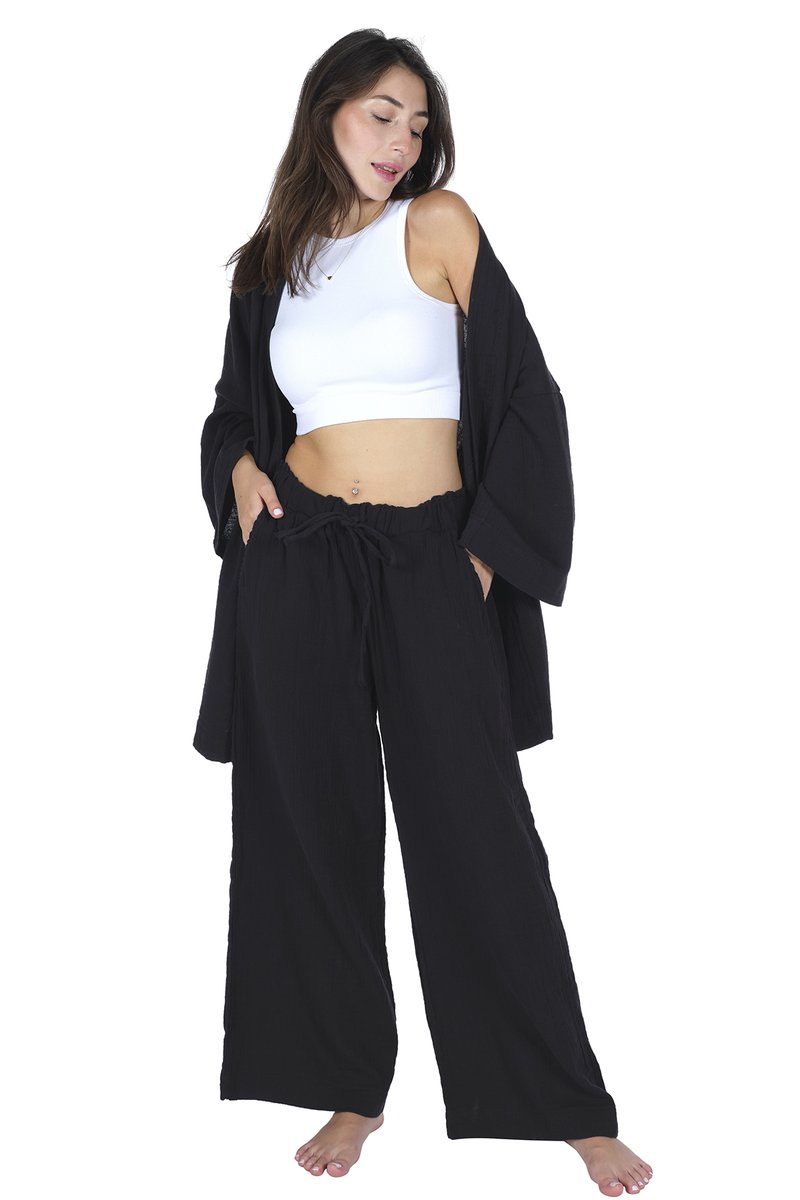 wheeppo's tweet photo. Wheeppo Loungewear Koleksiyonu Stokta!  

Rahat ev giyim ürünlerimizi Trendyol veya LCW üzerinden alabilirsiniz!

#muslin #crinkle #loungewear #homewear #wheeppo #pyjama #kimono #short #blouse #evgiyim #hamilegiyim #pantolon https://t.co/uXj5Q2W1ti
