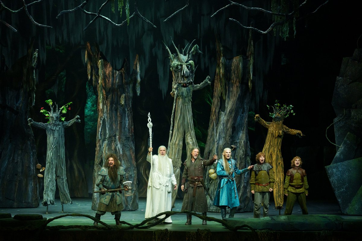 Tampere Theatre and Tampere Hall invites the audience to emark on the adventure of a  lifetime as J.R.R. Tolkien’s beloved classic, The Lord of the Rings™, is brought to the stage. Performances continue right into January 2025: tampereenteatteri.fi/naytelma/taru-…