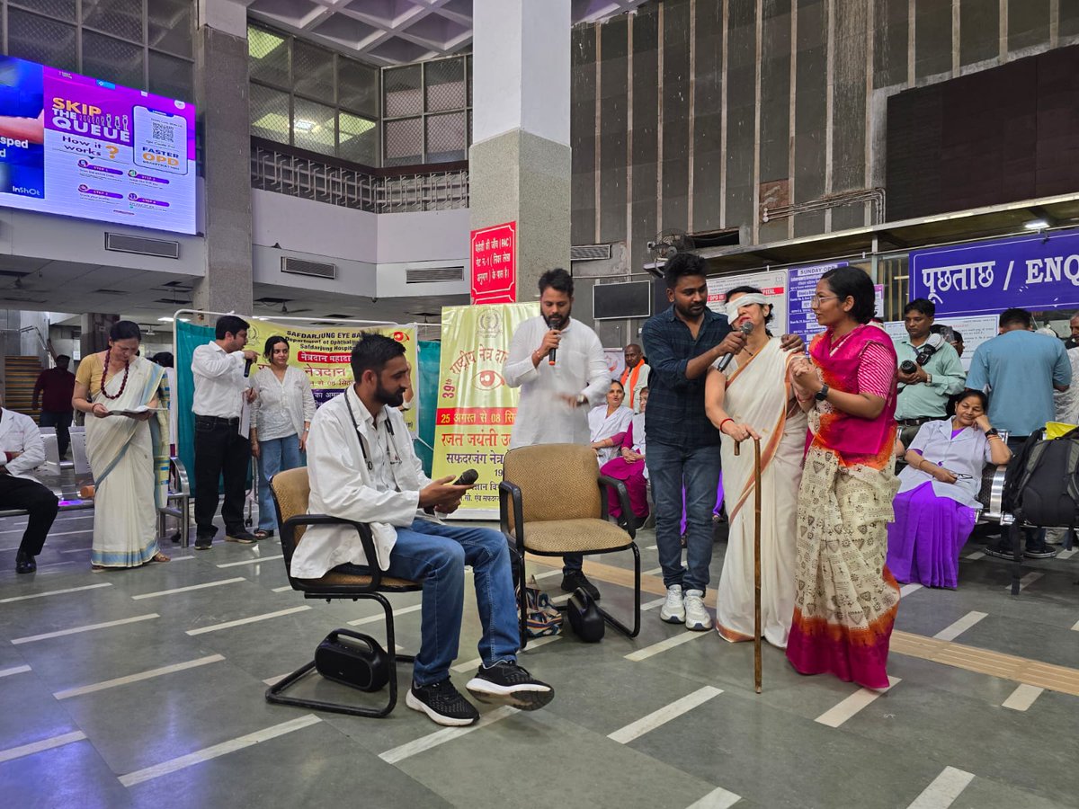 SJHDELHI's tweet photo. Dept of Ophthalmology @SJHDELHI organized a nukkad natak by nursing officers in the OPD to create awareness about #eyedonation among the public. Addl MS Dr Jayanti Mani &amp; Dr R P Arora were present on the occasion. The huge public gathering made it a great success. #अंगदानमहादान https://t.co/JfugTvHT4K