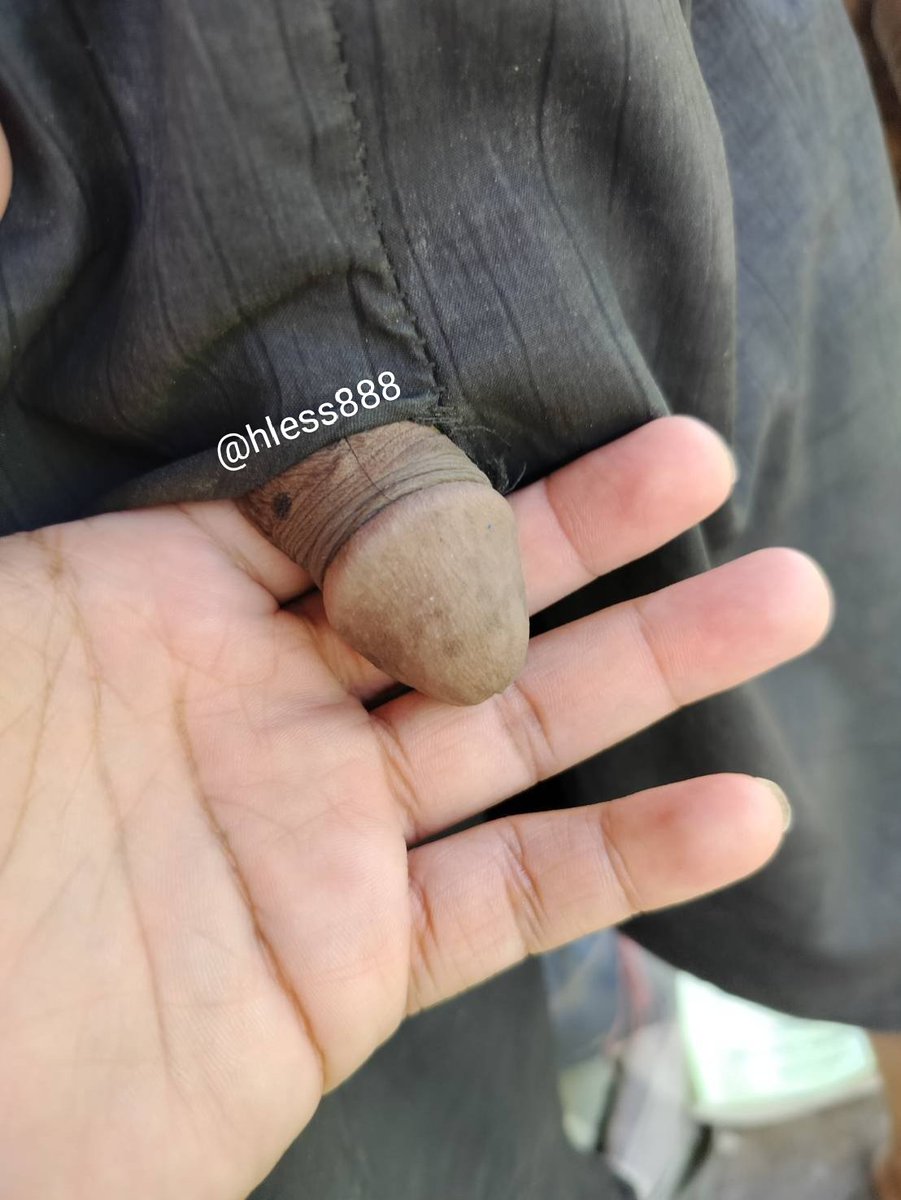 ลุงใจดีที่อยากเจออีกครั้ง
เจอลุงริมทาง ได้คุยและขอดูควย ลุงให้ดูให้จับไม่หวงตัวด้วยความเกรงใจที่ผมก็ไม่มีเงิน ก็ได้สัญญากับลุงไว้จะกลับมาอีกอาทิตย์หน้า เอาเงินเสื้อผ้า ของกินมาให้ และขอลุงอยู่รอ วันนี้ไปหาลุงที่เดิม ลุงไม่อยู่แล้ว รู้สึกเศร้านะ ตอนนี้ก็ขอแค่ให้ลุงเดินทางปลอดภัย