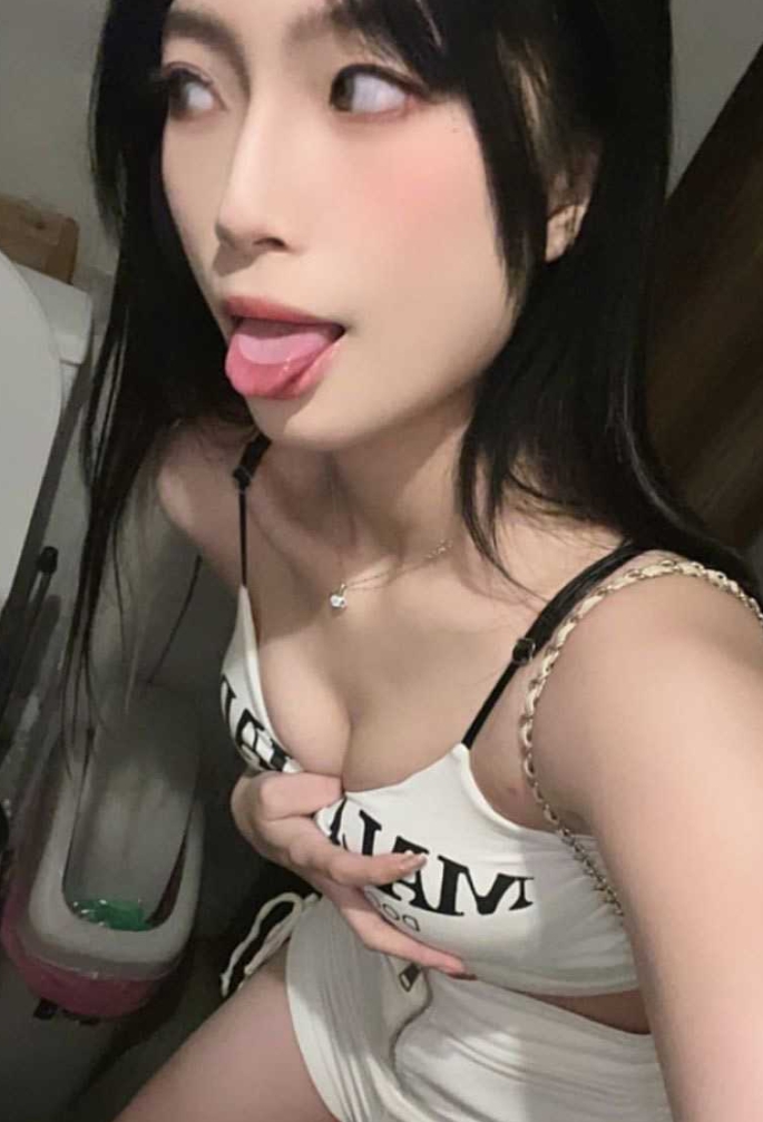 nikandr28's tweet photo. 浙江超骚反差美女 黄凯妮 与男朋友做���被操的喷水 超近距离展示喷水 被男友录下 分享给兄弟
https://t.co/3Itl7t9kCy
#浙江  #黄凯妮 https://t.co/k64gI4Op9V