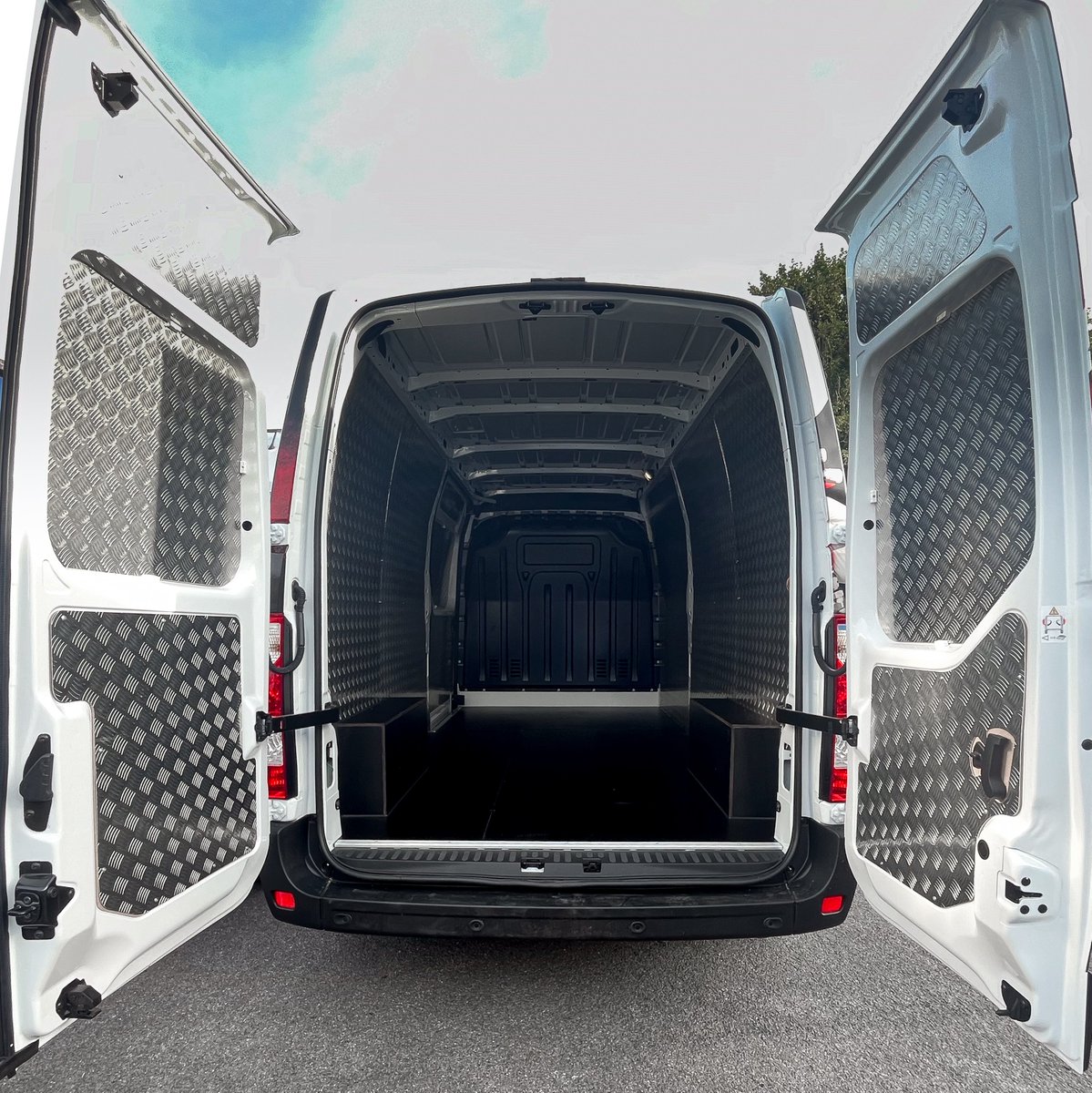 vehicleaccltd's tweet image. Containerdeck flooring and chequer plate side panels are ideal for enhancing the durability and functionality of vans, whether for commercial or personal use.

Contact us now for a FREE quote:
📞 0117 379 0279
📧 sales@vehicle-accessories.net
#vehicleaccessories #containerdeck