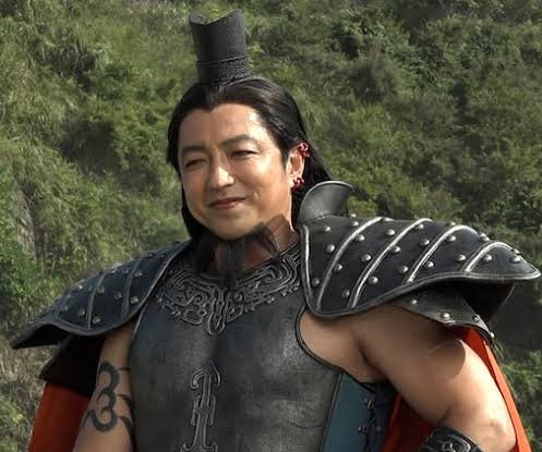 1枚目→想像してたママ

2枚目→ママになった現在の私