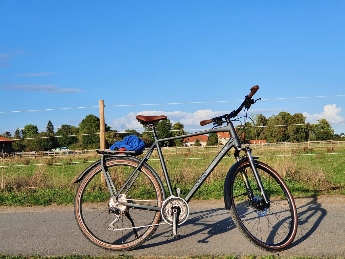 Wisst ihr, was ich jetzt so gar nicht brauchte? Dass wohl mein Fahrrad, meine schöne Leeze, heute Nacht ausm Hausflur geklaut wurde. 😥