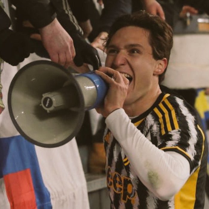 🚨 BREAKING: Federico Chiesa ➡️ Liverpool, HERE WE GO! 💥🥶

• €13jt + bonus untuk Juventus 💰
• kontrak 4 tahun 🤝
• Chiesa terbang ke Liverpool hari ini ✈️
• semua pihak telah SEPAKAT ✅

📰: <a href="/FabrizioRomano/">Fabrizio Romano</a>