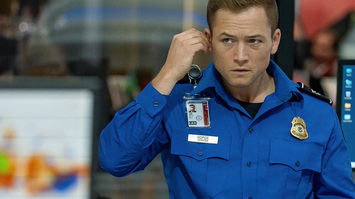 whatonnetflix's tweet image. CARRY-ON - the new Taron Egerton, Jason Bateman, and Sofia Carson Netflix movie will drop on December 13th.

whats-on-netflix.com/coming-soon/ne…