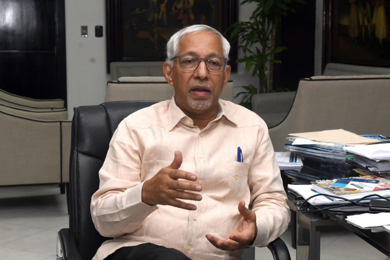 SinCortapisa_'s tweet image. #SinCortapisa Ministro de Educación Ángel Hernández asevera diputada Selinée Méndez desconoce temas educativos.

LEA MÁS 👉tinyurl.com/3b7uee5p

Cc. @EducacionRDo @selineemendez @angelhdez50

#Cupos #EscuelasPúblicas