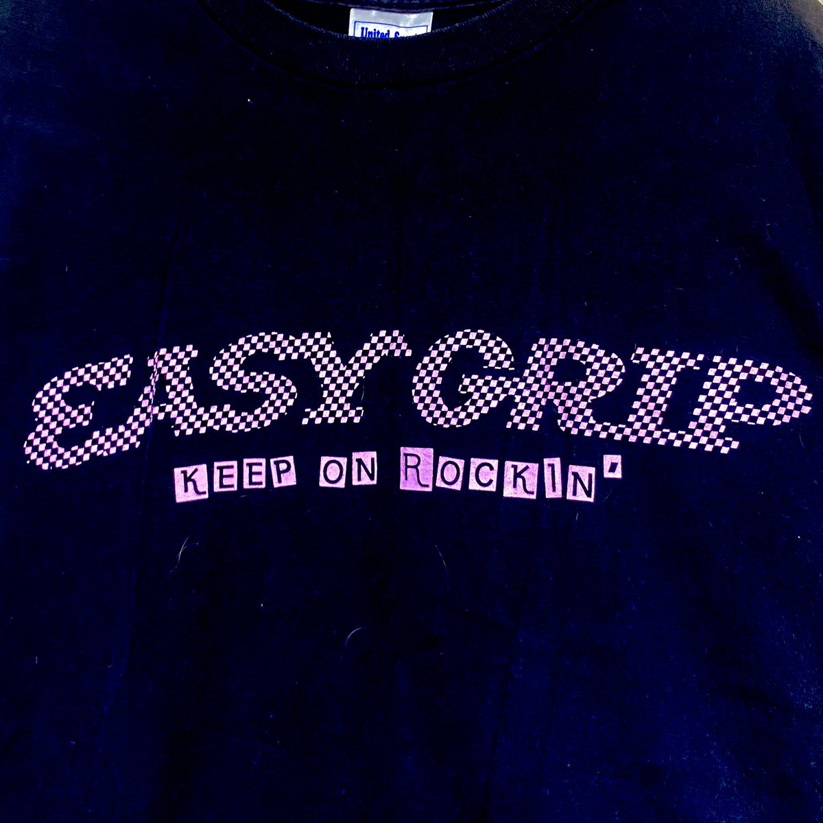 grest_oyamada's tweet photo. なんか
懐かしいTシャツを沢山発掘
せっかくなのであげていこうかな
#33
#EASYGRIP https://t.co/8kahLfxlJE