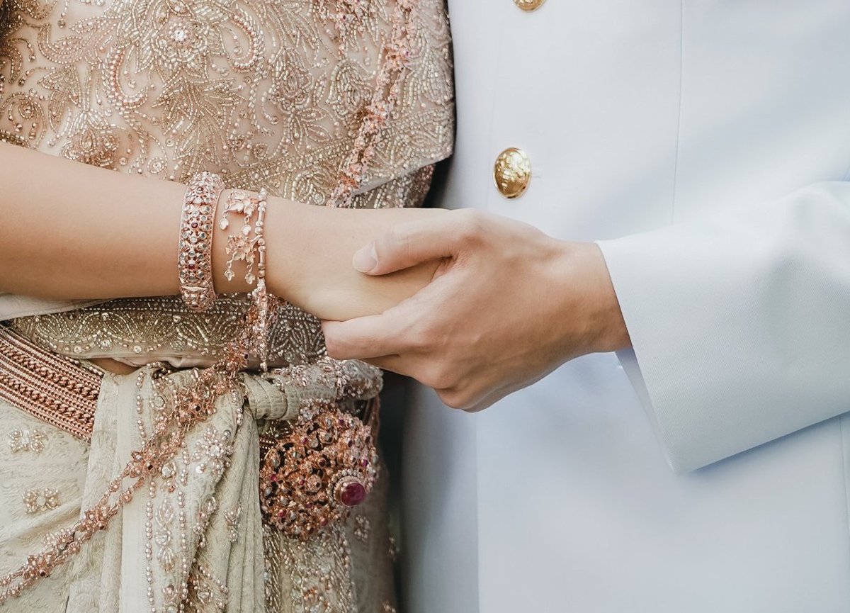 merryiniris's tweet photo. 𝘾𝙝𝙖𝙩𝙆𝙬𝙖𝙣 𝙤𝙛𝙛𝙞𝙘𝙞𝙖𝙡 𝙢𝙖𝙧𝙧𝙞𝙖𝙜𝙚 -👰🏻‍♀️🪖 https://t.co/YajfWnTkFI