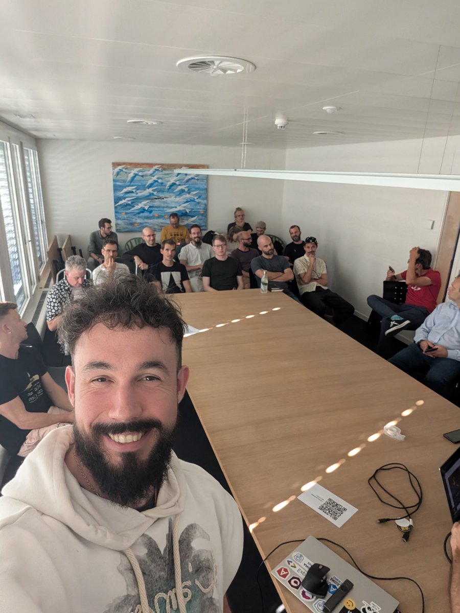tomastrajan's tweet image. Happiness after yesterdays talk at @bernerJS !

We&apos;ve learned all about how to make sure that our #Angular (but also applicable to other frameworks) project architecture stays clean with automated architecture validation with #eslint for the whole project lifetime!