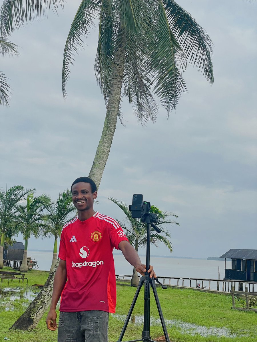 Senior_Brah's tweet photo. Happy birthday to me ‼️
@ManUtd first fan 🔴🙌 https://t.co/EcoxgE5Pj5