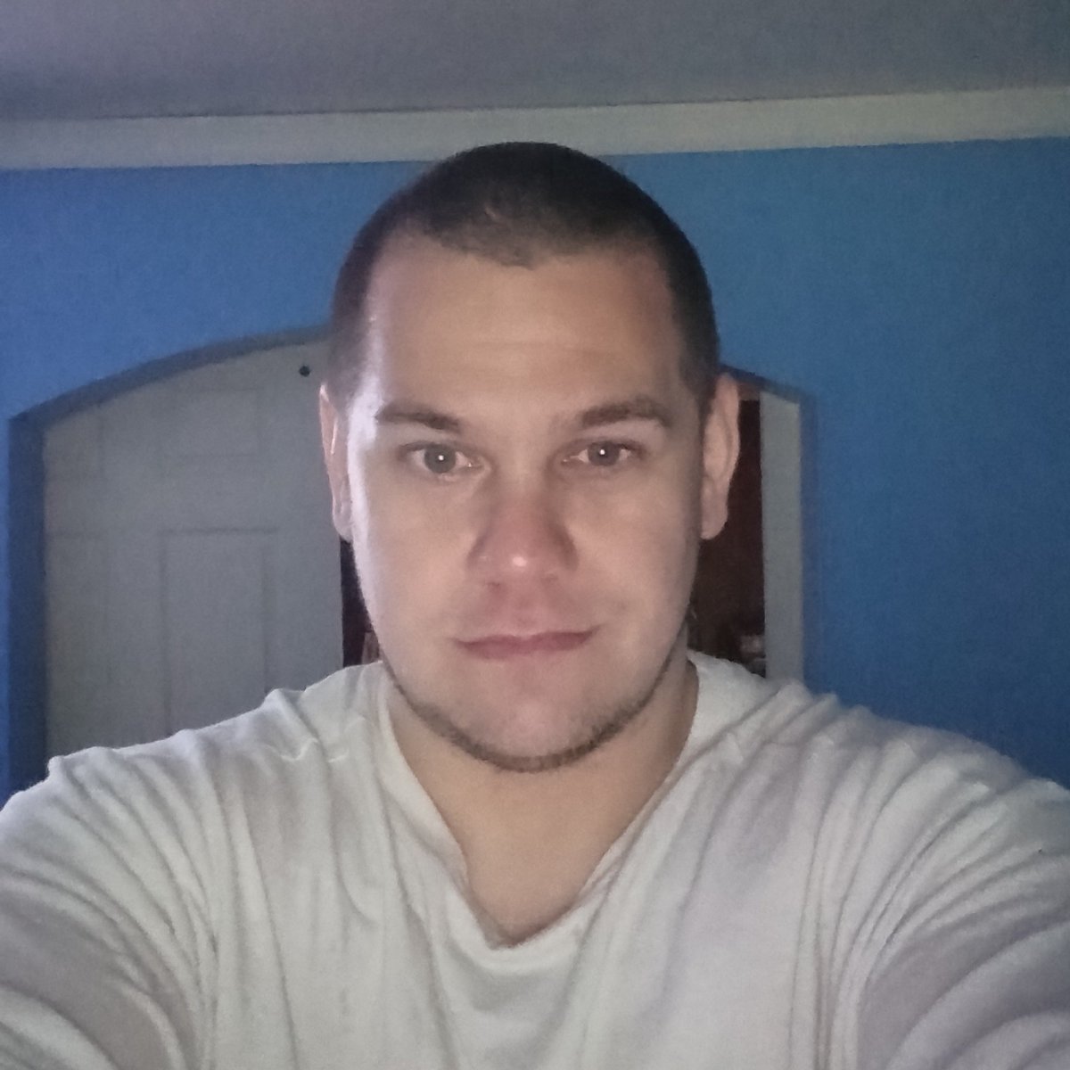 ross_write's tweet image. #NewProfilePic