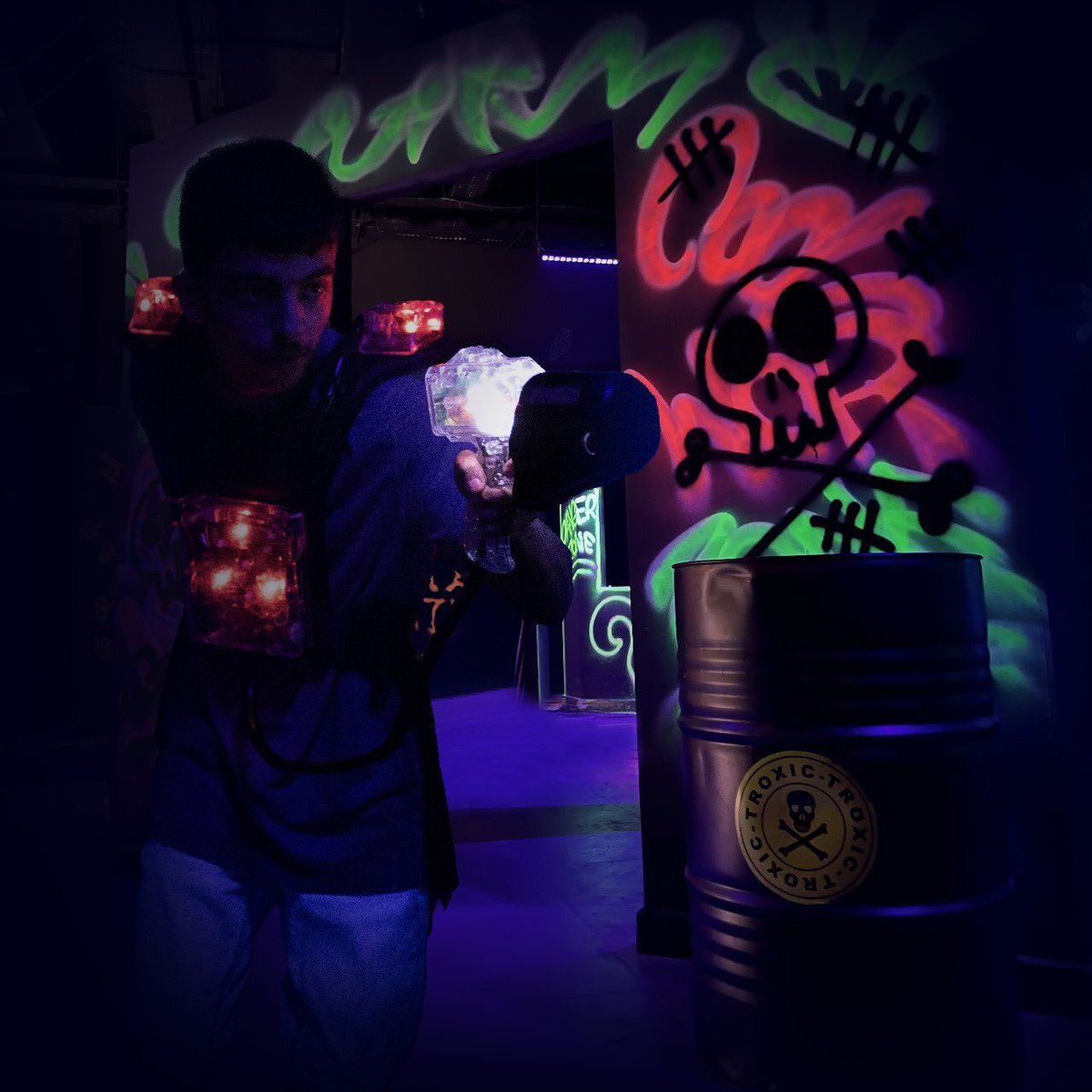 Sala Lasertag tweet media