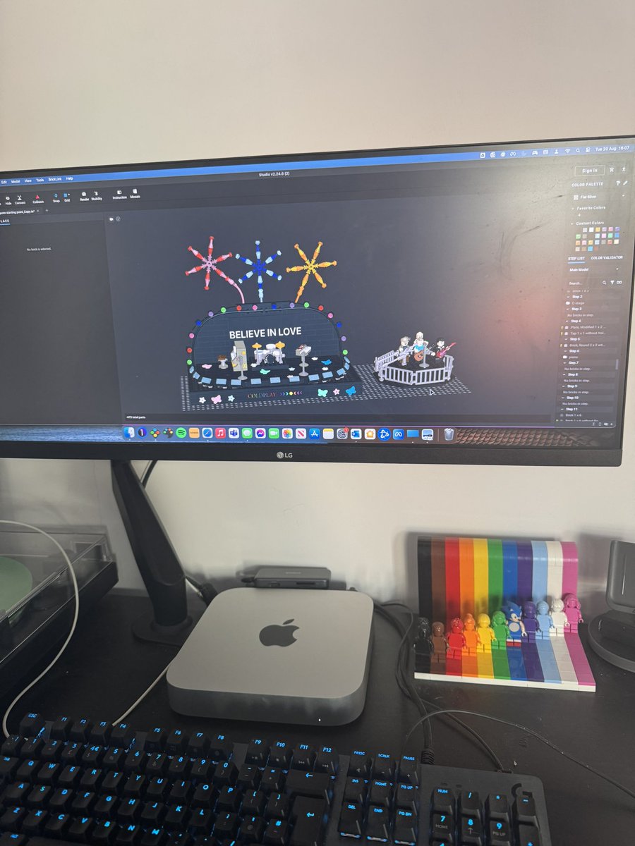 A thread of people I want to thank for support in reaching 10k.  #coldplay #BTSARMY #legoideas  #coldplayxlego 
🩵💜
1/6