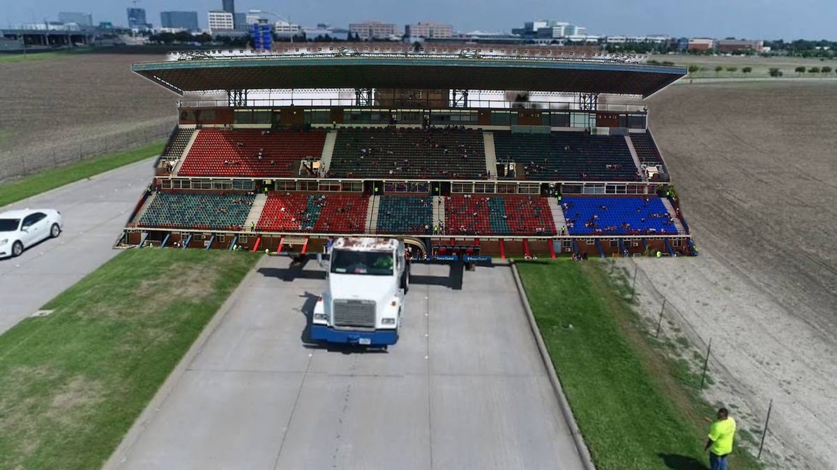 El triplejueputa de Iker Muniain en febrero llevándose la platea como parte de pago de sueldos adeudados.