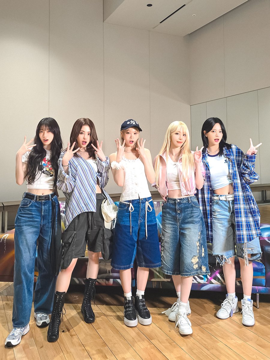 [#오늘의르세라핌]
240828 @ 아이돌 인간극장

#LE_SSERAFIM #르세라핌