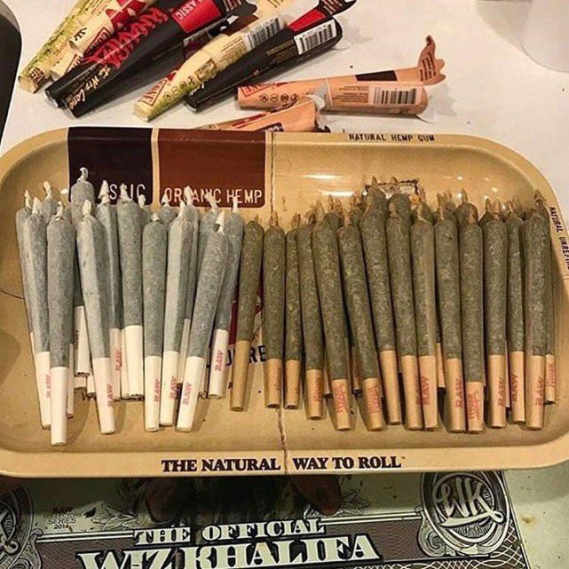 _StonersRUs_'s tweet image. Ready for the day! 💨💨