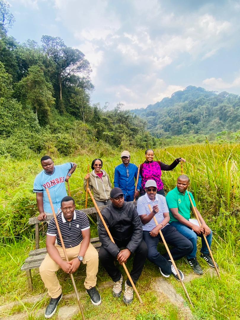 EnabelinRwanda's tweet photo. Happy to partner with @EnvironmentRw to train its staff on biodiversity conservation as part of the #COMBIOProject! The training focuses on natural forests &amp;peatlands like Kamiranzovu, crucial for carbon storage, and will dive into biodiversity restoration &amp;forest rehabilitation. https://t.co/COe3QCepQS