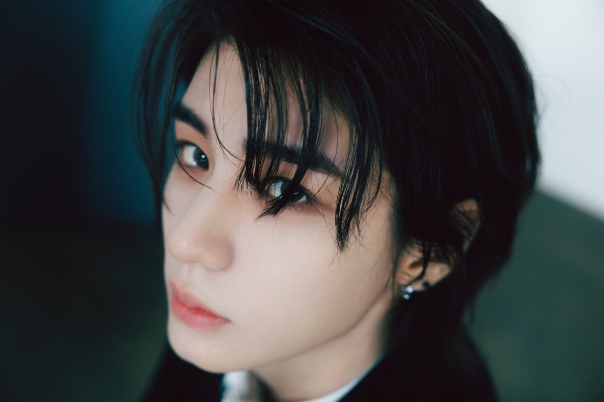 BOYNEXTDOOR_KOZ's tweet photo. BOYNEXTDOOR 3rd EP [19.99] Concept Photo : Twenty ver.

🧑‍🧑‍🧒🚫 2024. 9. 2 6PM (KST)
✨👍 2024. 9. 9 6PM (KST)

#BOYNEXTDOOR #보이넥스트도어 #BND
#이한 #LEEHAN
#BOYNEXTDOOR_19_99 https://t.co/hle9JXBCFE