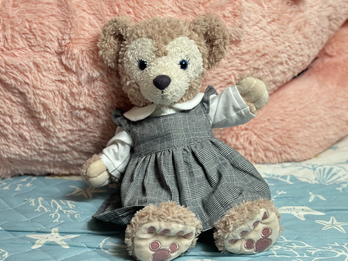 DuffyTapioka0's tweet image. #シェリーメイ #ShellieMay 
 本日の作品紹介！
〜ジャンパースカート2〜
今回も@cotoro_net さんから型紙お借りいたしました〜
M「こんどは、しろとくろのしまもよう！
　かたのひらひらが、ワンポイントよ〜」
色が違うだけでも、雰囲気変わりますな...