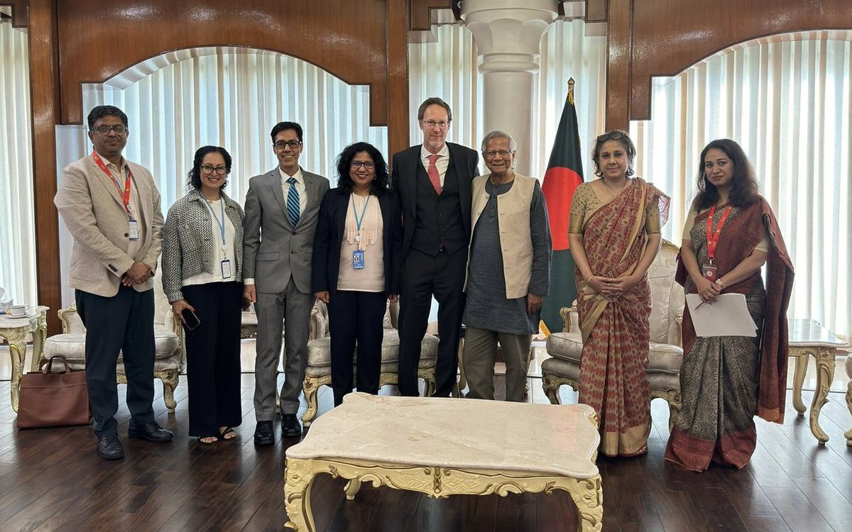 stefanliller's tweet photo. Inspired and energized after meeting Chief Advisor Prof Yunus to discuss @UNDP support to the interim government of 🇧🇩 on key priorities including #police and #justice reform, #elections, digitalization, anti-corruption and #decentralization - all with a special focus on #youth. https://t.co/Ye6w6wPENl