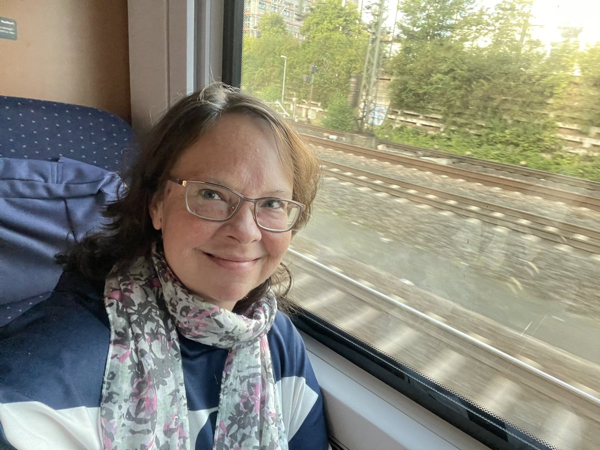 Happy birthday to me, so here I am with my 46 years old 😅