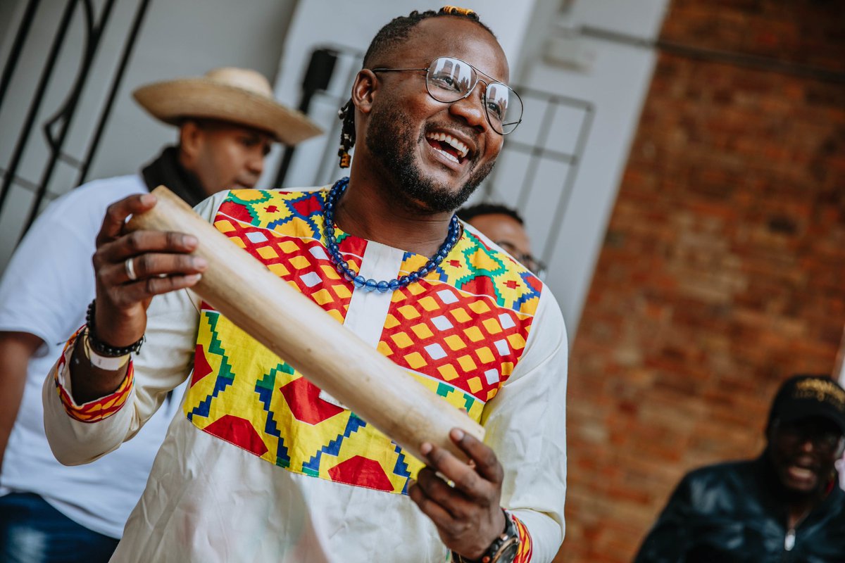 Alcandelaria_'s tweet photo. ¡El @PetronioCO llega a #BogotáMiCiudadMiCasa! 🎶 

El #BronxDistritoCreativoPresenta y @alcaldiabogota traen el Pacífico a La Plaza Cultural La Santamaría. 

¡No te pierdas esta fiesta llena de sabor y tradición el 31 de agosto! 🗓️ https://t.co/bfH6QPWoMn