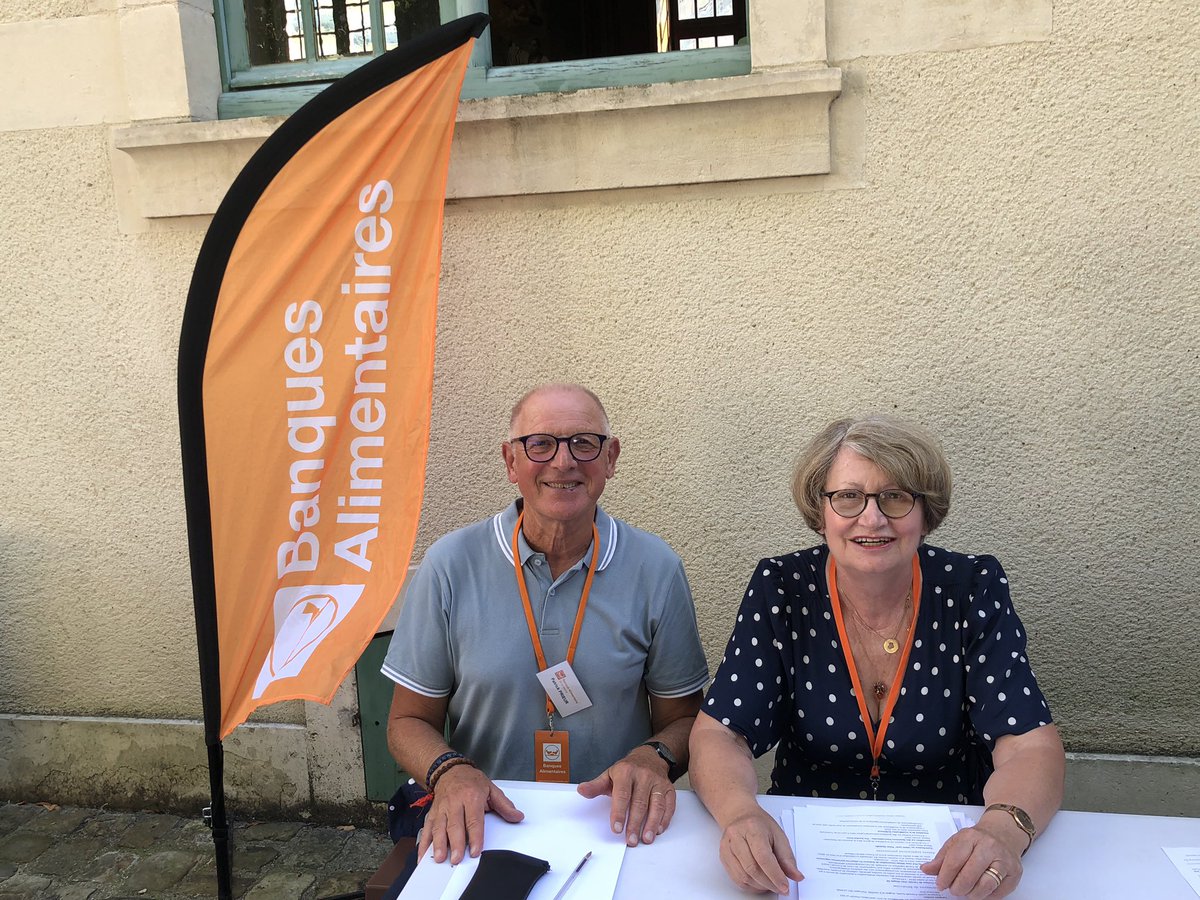 En direct du forum des associations organisé par SciencesPo pour recruter la dizaine d’étudiants qui effectuera le parcours civique à la Banque Alimentaire de la Marne.👍