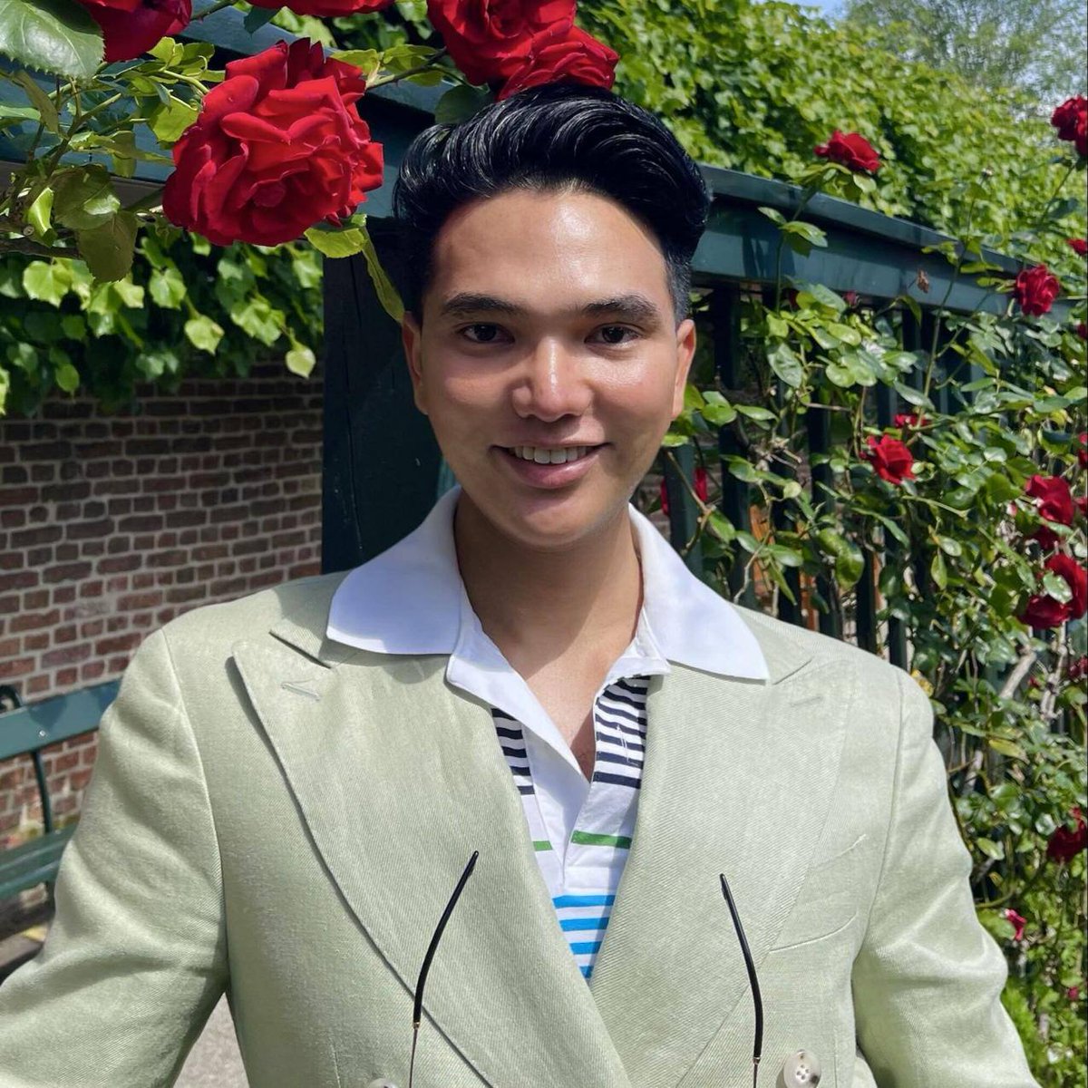 𝗠𝗲𝗲𝘁 𝗕𝗶𝗹𝗹𝘆 𝗞𝘂𝗽𝗲𝗿 𝗳𝗿𝗼𝗺 𝗠𝗮𝗮𝘀𝘁𝗿𝗶𝗰𝗵𝘁, a nominee for the Marc Cornelissen Brightlands Award 2024! Billy aims to extend the lifespan of clothing and textiles and reduce waste using AI-driven Circular Fashion Technology. eu1.hubs.ly/H0b-xTW0