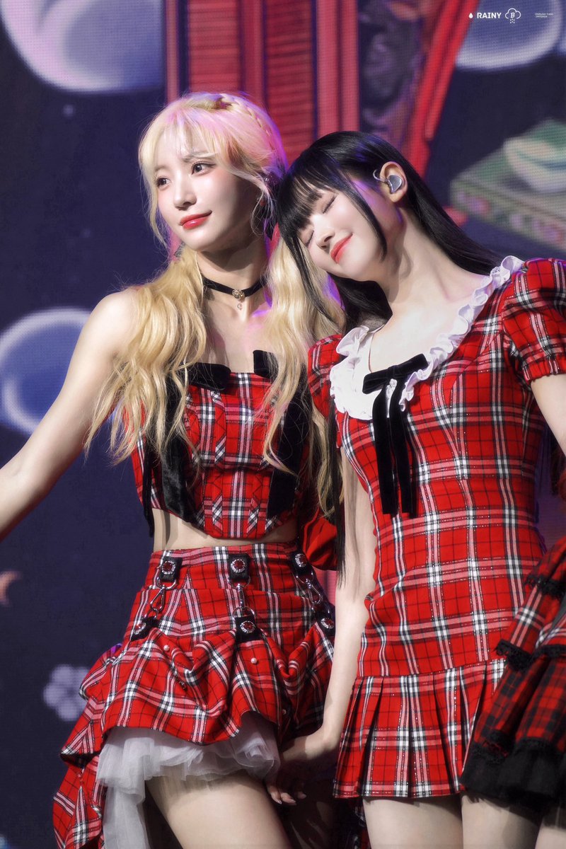Rainyb_Yubin's tweet photo. 240826 쇼케이스 

#오마이걸 #OHMYGIRL
#유빈 #Yubin #유아 #YooA https://t.co/EKhyK4zOJ7