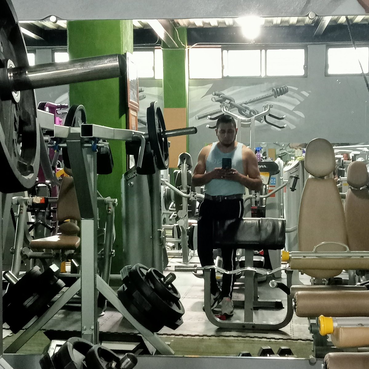 VikHugo2's tweet image. #NuevaFotoDePerfil