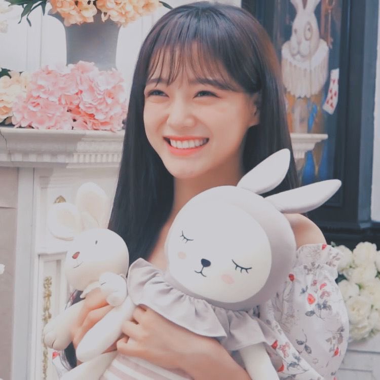 ️ ️️
Happy birthday for our beautiful and lovely muse, Kim Sejeong 🐰🍒❤

Sehat selalu, terus sukses, dan semoga hal baik datang kepadamu.
Semoga next projectnya sukses!!! ✨

#HAPPYSEJEONGDAY
#세상의_비타민_세정탄신일
#세정이의_모든_순간을_사랑해 

️ ️️