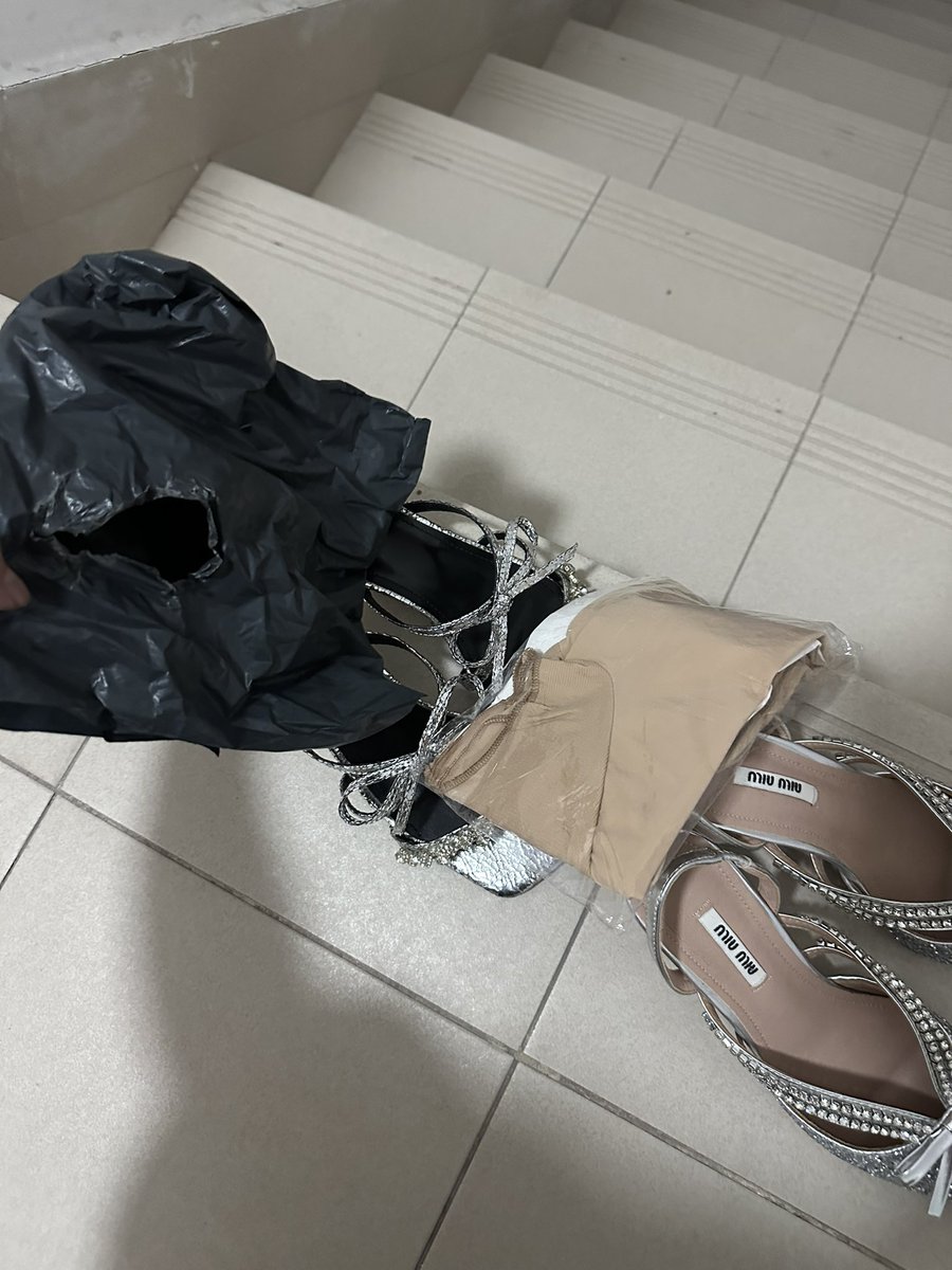高跟爱好者 tweet media