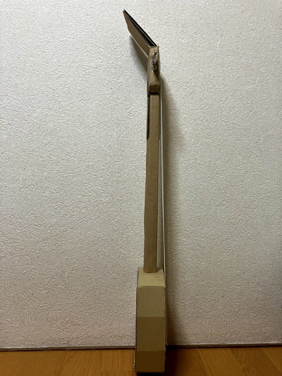 aotn0322's tweet image. 久しぶりの段ボール工作📦昨年作った段ボール三線を改良🛠️ずっと気になってた竿の長さを短くしてみました🪕
20cmも短くなったら…持ちやすいし軽いし、何より本物っぽい!
それぞれ作り方もこだわった部分も違うけど…どちらも頭の中の想像を創造できたので、自分としては大満足です😌
やったー🙌