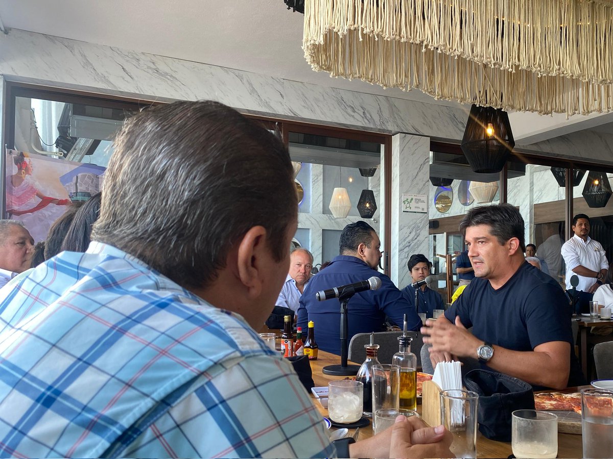 Tuvimos una "exquisita" y productiva reunión de trabajo con el Consejo y Socios de <a href="/CaniracVerBoca/">CANIRAC Veracruz-Boca del Río</a> juntos vamos a promocionar la gastronomía veracruzana 🍽🍤✨️ para atraer más eventos y congresos a #Veracruz <a href="/JorgeGrappa/">Jorge Grappa</a>