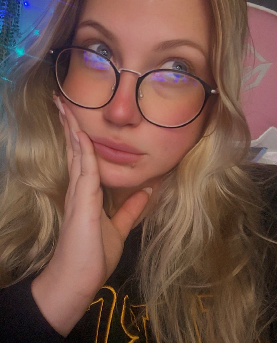 MissCatastrophic tweet media