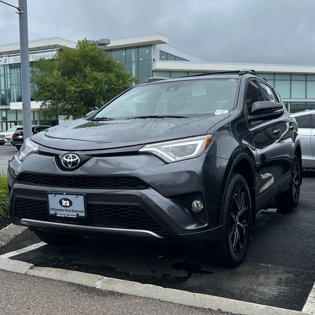 NorwoodBmw's tweet image. These pre-owned beauties are the perfect addition to your driveway!

➡️ 2020 Acura MDX
➡️ 2018 BMW X2
➡️ 2020 Mazda CX-9 Grand Touring
➡️ 2017 Toyota RAV4

#AllMakesAndModels #AvailableNow #TestDriveReady