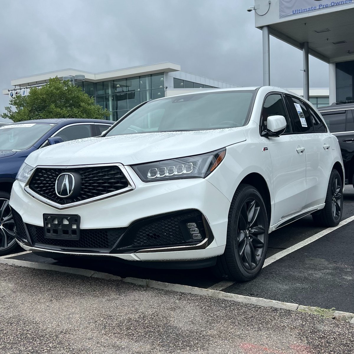 NorwoodBmw's tweet image. These pre-owned beauties are the perfect addition to your driveway!

➡️ 2020 Acura MDX
➡️ 2018 BMW X2
➡️ 2020 Mazda CX-9 Grand Touring
➡️ 2017 Toyota RAV4

#AllMakesAndModels #AvailableNow #TestDriveReady