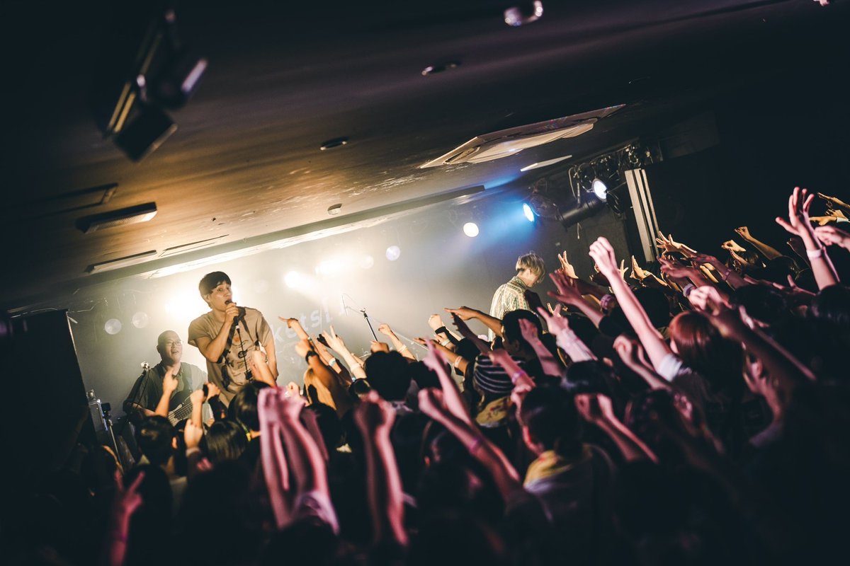 3markets's tweet photo. BBBツアー！4日目北海道！本当にありがとう！UMEILOも初めてなのにめちゃ優しくしてくれて…北海道ってこんなにあったかいなんて……絶対またきます……試される大地だと思ったのに……やさしすぎるよ……

セトリ

社
レモン
サイゼwith UMEILO
底辺
バンカノ
OBEYA
いらない
F
ね。
整形

en
裏
🦀 https://t.co/o97IqY6jtE