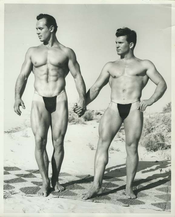 BeefcakePhotos's tweet photo. Irvin "Zabo" Koszewki (L) (w/ Al Hazen)
📷Bruce Bellas (Bruce of LA)
#physiquephotography #vintagemalephotography #posingstrap #malemuscle #homoerotica #beefcake #malebeauty #malephysique #vintagebeefcake #kirvinkoszewski #zabo #brucebellas #bruceofla #alhazen https://t.co/mQrCqn16zM