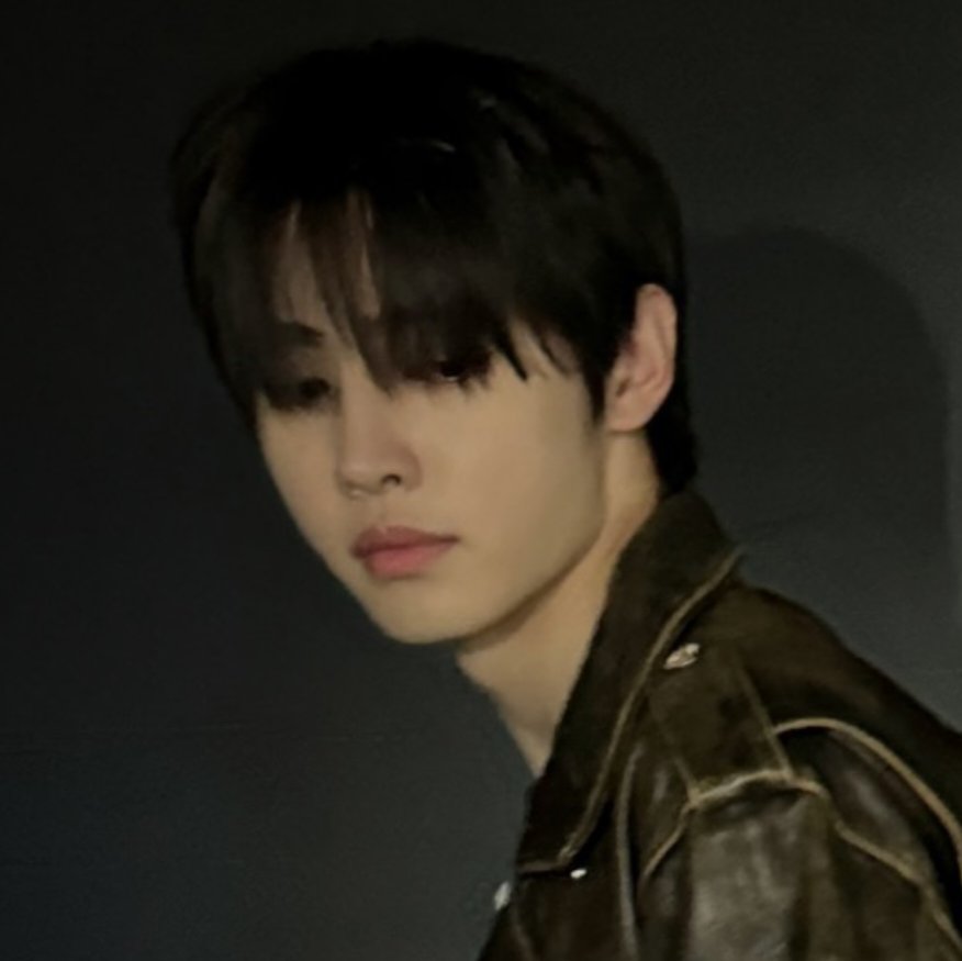 ❄️얼음별 tweet media