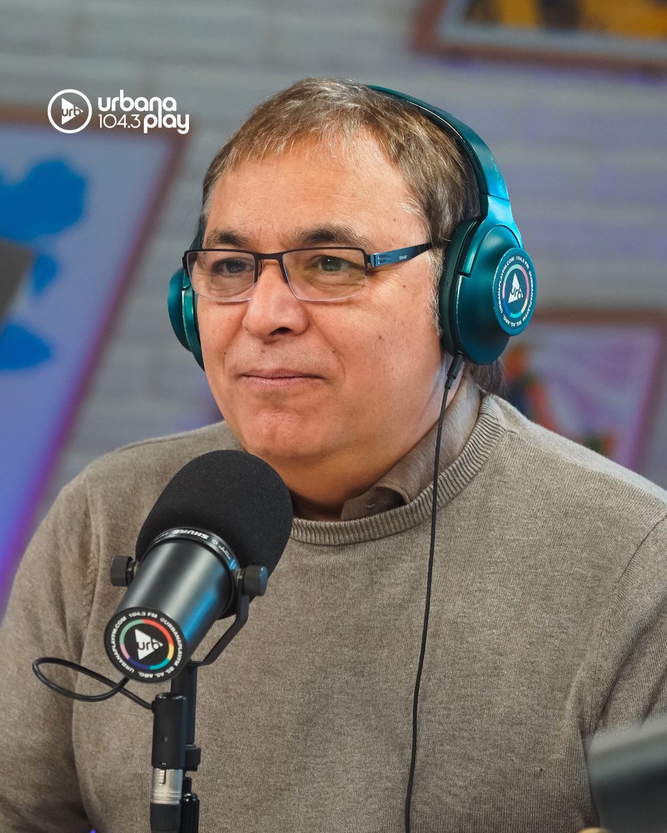 UrbanaPlayFM's tweet photo. “La vida no tiene ningún propósito. Justamente lo más difícil y maravilloso de la vida es construir un propósito en una vida que naturalmente no tiene ninguno. La vida es a veces un lugar absurdo, trágico”. 

— Gabriel Rolón sobre el sentido de la vida. https://t.co/QQj75cbQJF