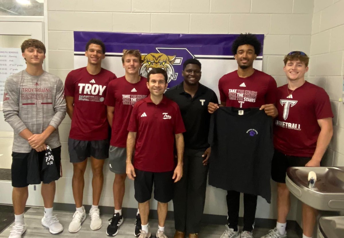 larrycordaro's tweet photo. @TroyTrojansMBB partners again with @NABC1927 and Banks 🏫 #stayintowin https://t.co/EoBTMO7fi9