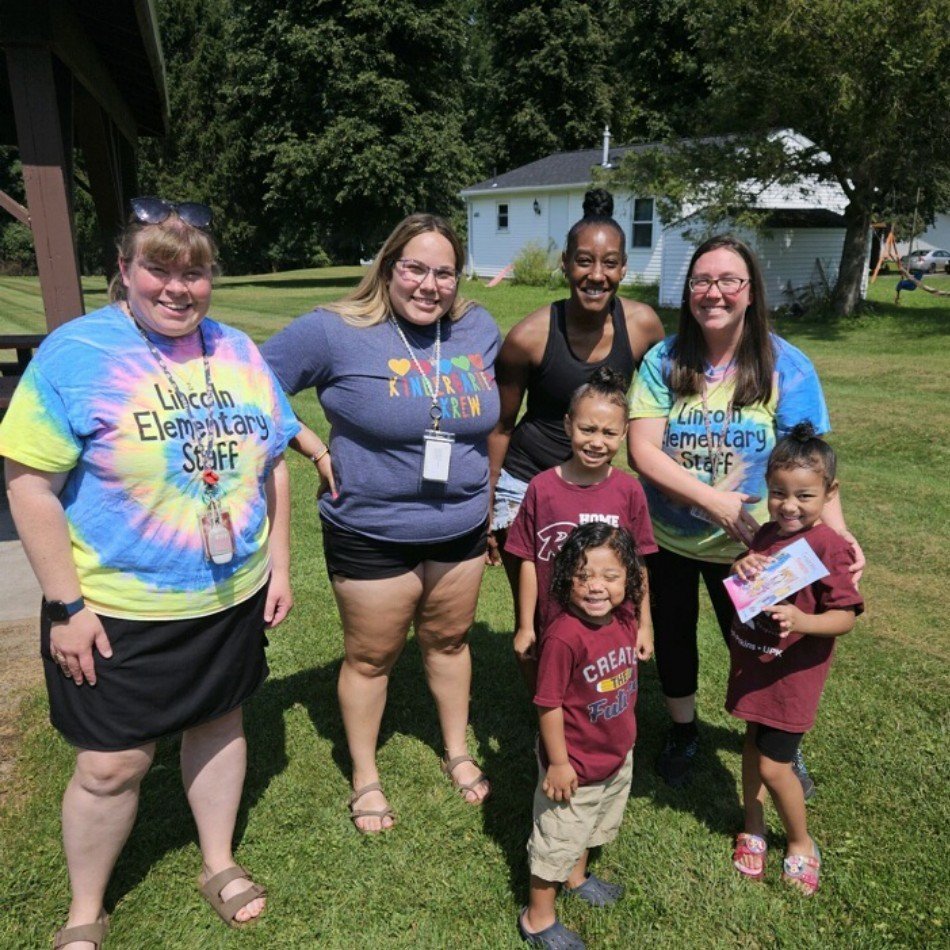 Kindergarten teachers went out to visit their incoming students and families.  We are getting closer.....so excited!