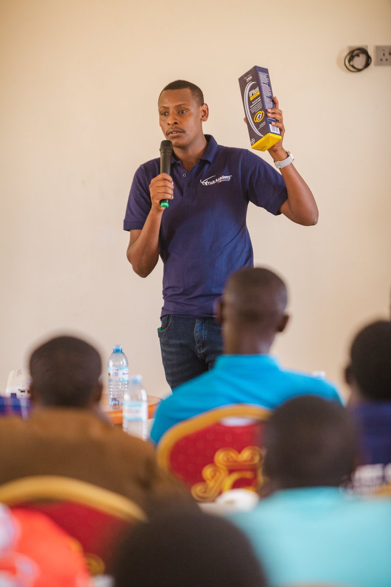vetcentreug's tweet photo. #MAHABA moments, thank you to all vets and farmers joining us at our trainings countrywide. #TickAcademy https://t.co/RyHzdQaWqY