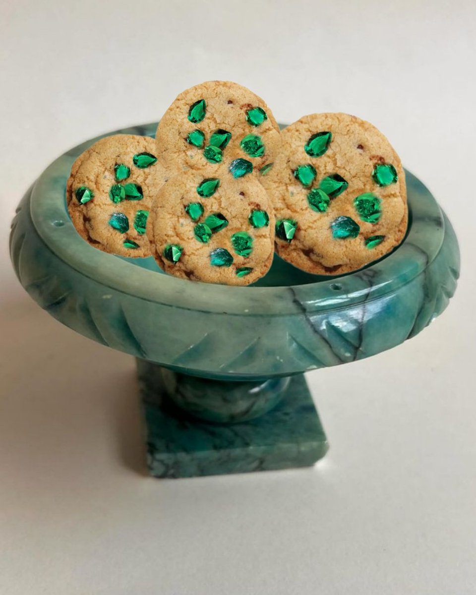 Cookiedwarves's tweet photo. Cookie delivery for Mrs. @UngolUnhinged https://t.co/97pBl74FfQ