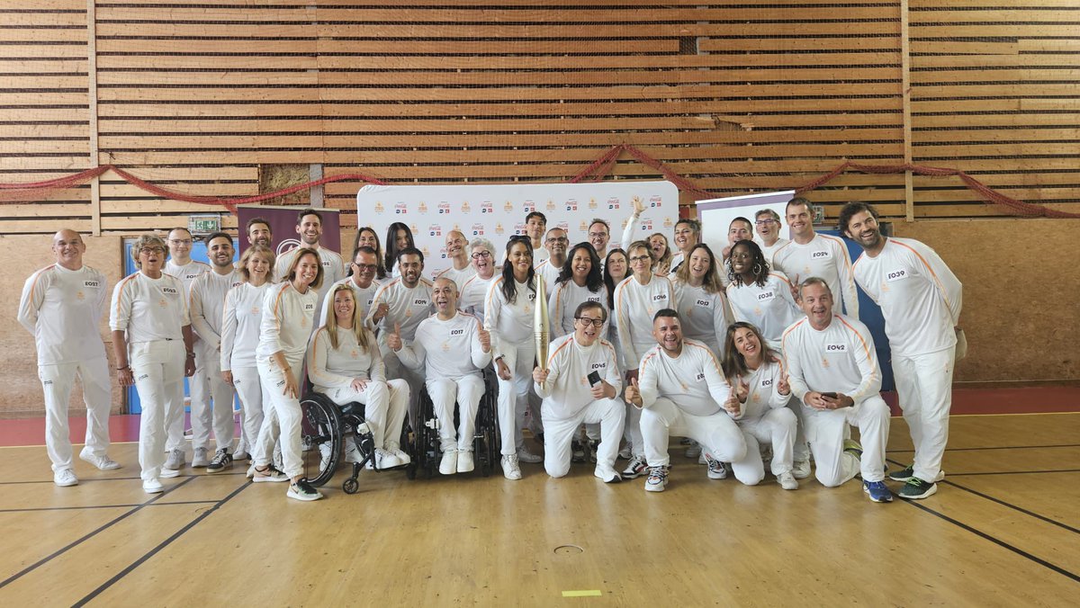 Les_Canaux's tweet photo. Quelque chose se prépare au 168 Boulevard Voltaire… @Paris2024 @ElisaYavchitz #Paris2024 #jop2024 #Paralympic https://t.co/xFm2SXBORe