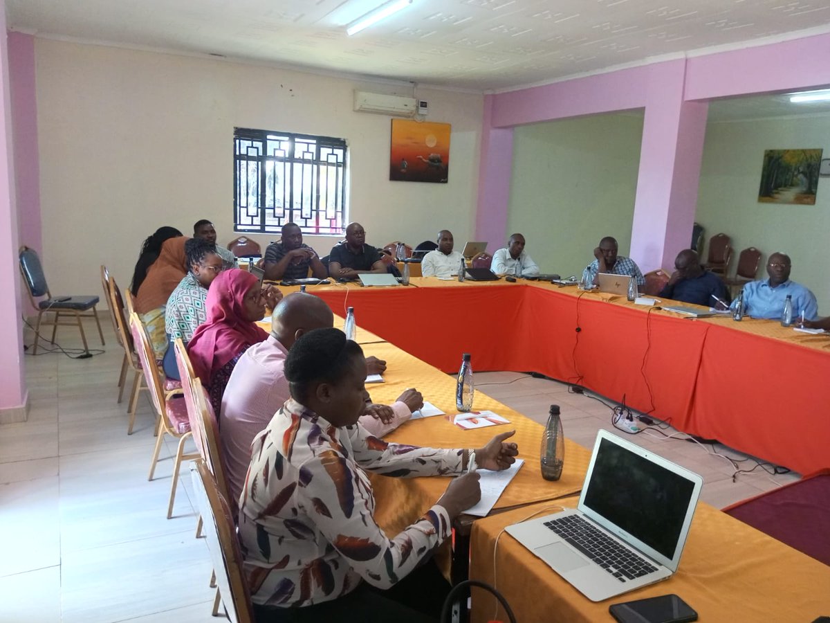 ASALs_Regional's tweet photo. 1/5  PS
@harsama_kello
officially opened the Technical Implementation Committee (TIC) workshop for the Pastoralist Feedlot Systems in Isiolo County. The TIC is developing a project concept NOTE- a tool for resource mobilization. https://t.co/sNhWeOp10m
